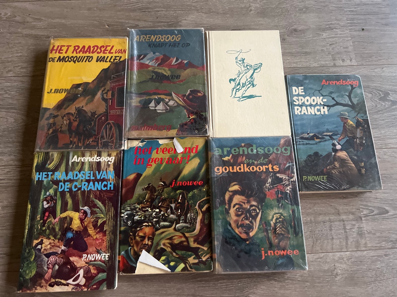 7 Arendsoog boeken: Spookranch, C-Ranch, Mosquito Vallei e.a, Ophalen of Verzenden, Gelezen