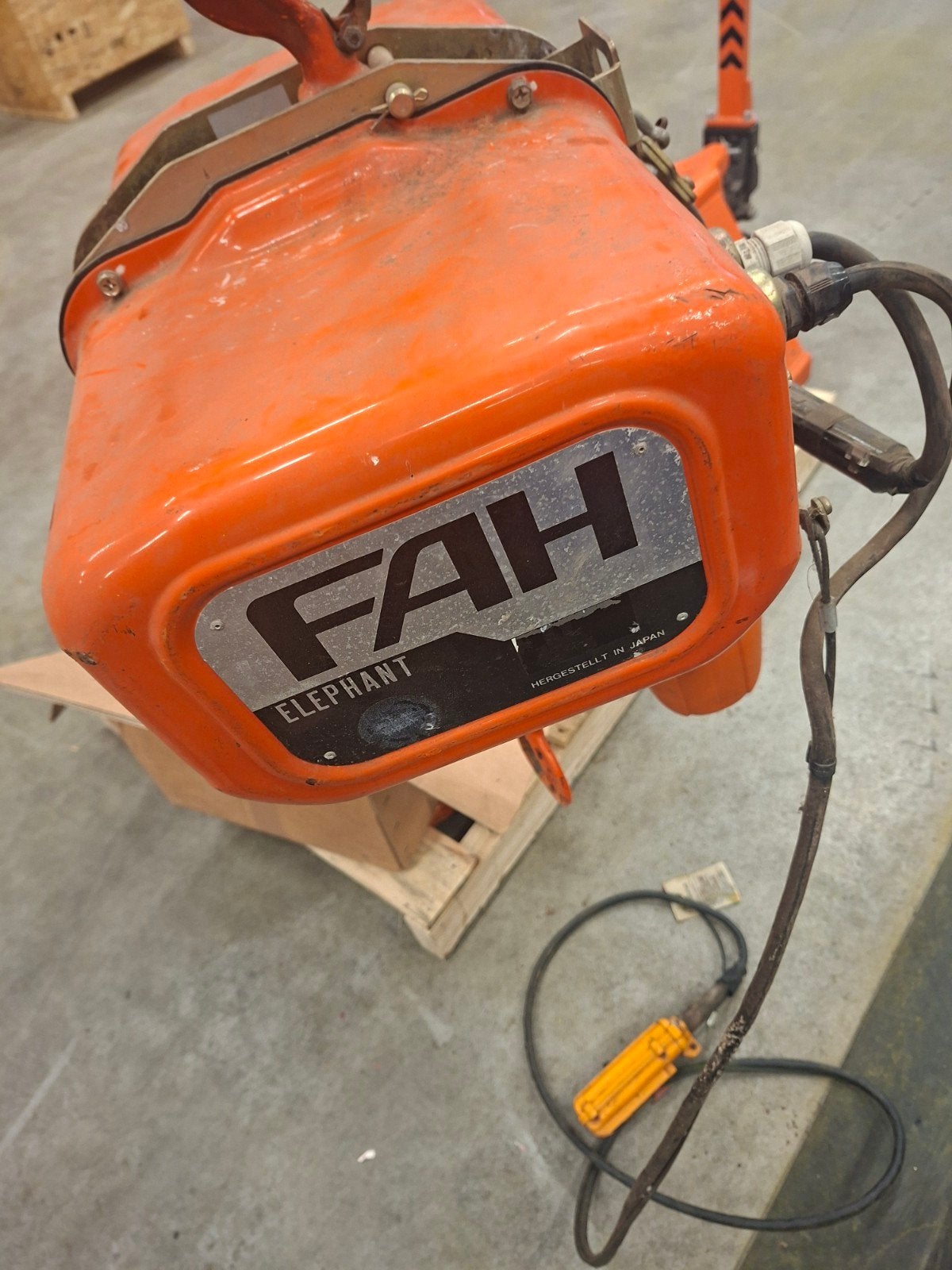 FAH Elephant 1t elektrische takel -, Ophalen, Gebruikt