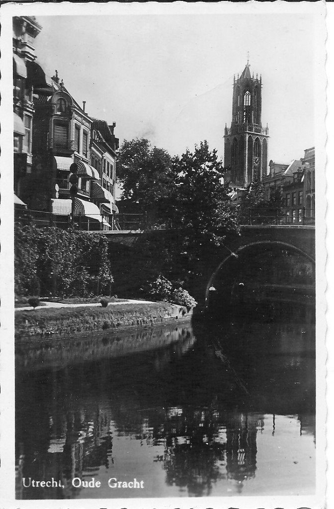 Oude Gracht Utrecht met Domtoren - Ongelopen Ansichtkaart, Ophalen of Verzenden, 1940 tot 1960, Gelopen, Utrecht