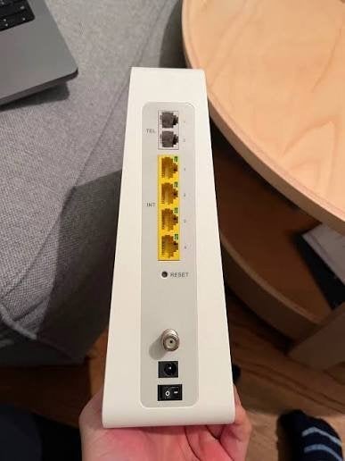 pas op, veel modems daar kun je niets mee. zie omschrijving!, Ophalen