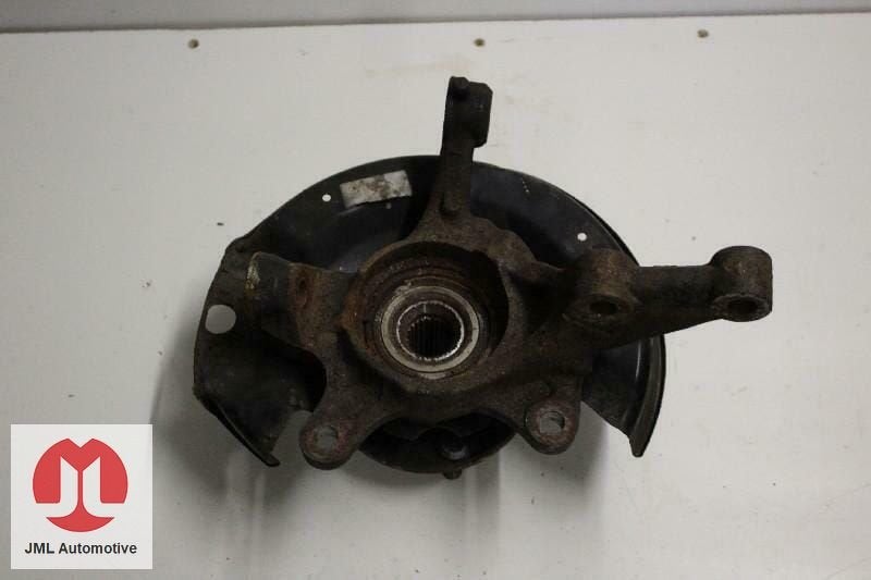 FUSEE WIELNAAF LINKS TOYOTA YARIS, Gebruikt, -, -, Ophalen of Verzenden
