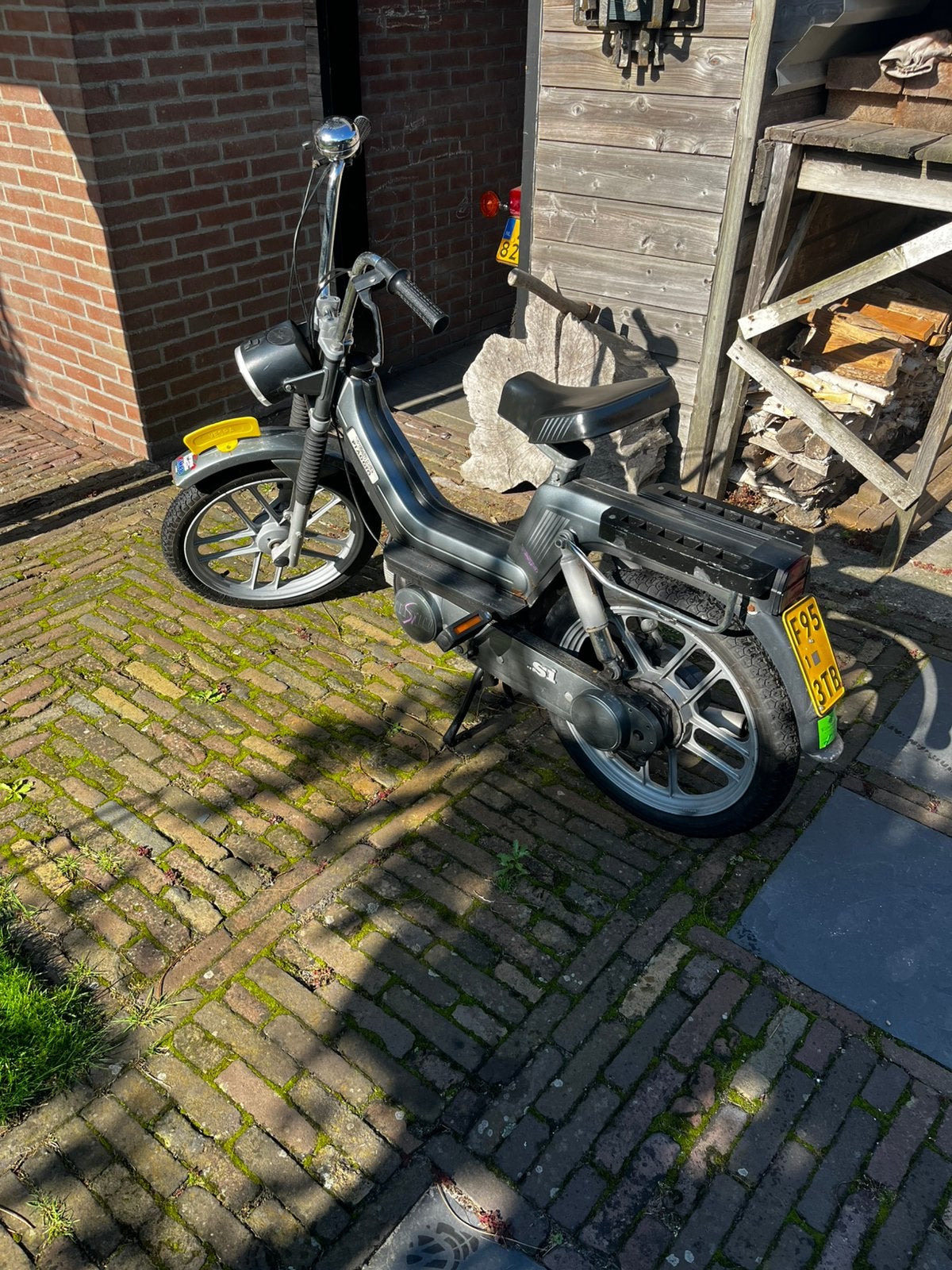Vespa si brommer, Ophalen, Zo goed als nieuw