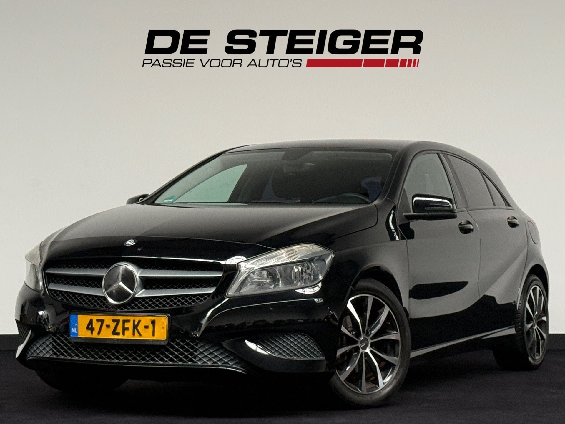 Mercedes-Benz A-klasse 180 Night Sfeer NAP AUTOMAAT, Auto's, Stof, Gebruikt, 4 cilinders, 19 km/l