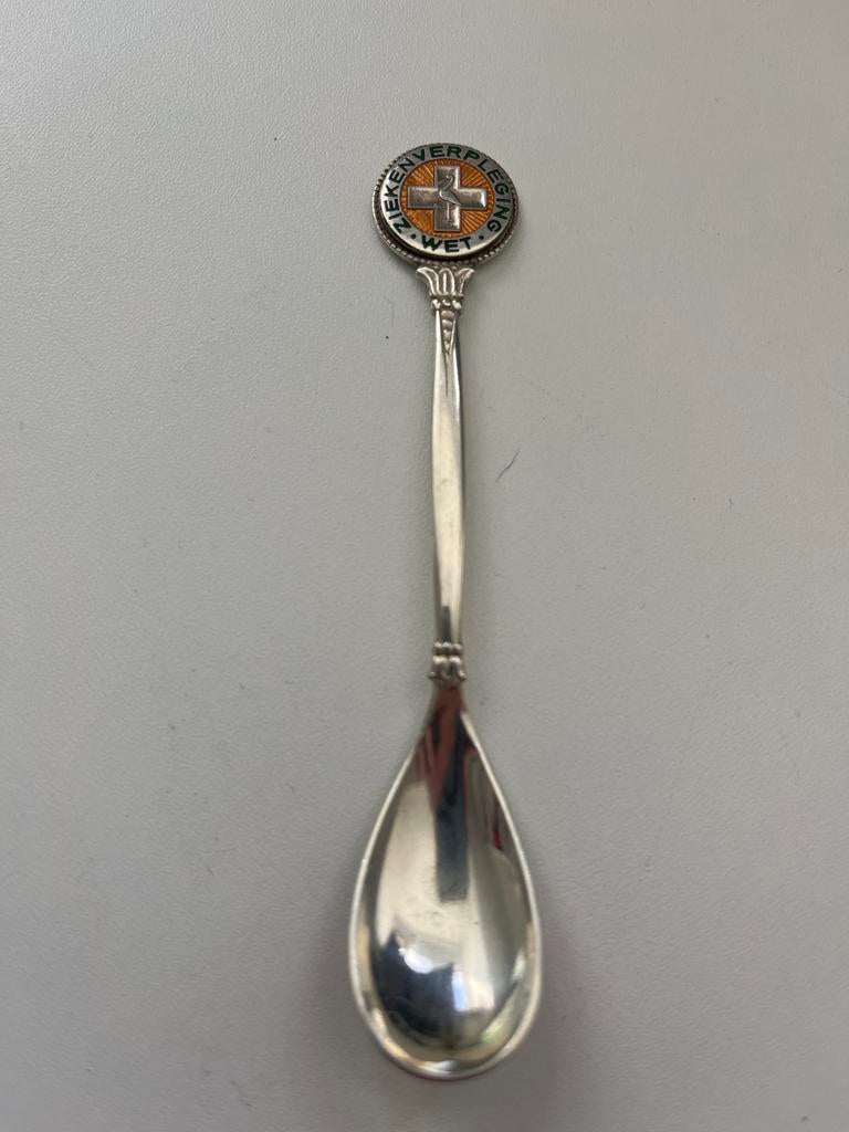 Verzilverde lepel met 'Ziekenverpleging' embleem, Ophalen of Verzenden
