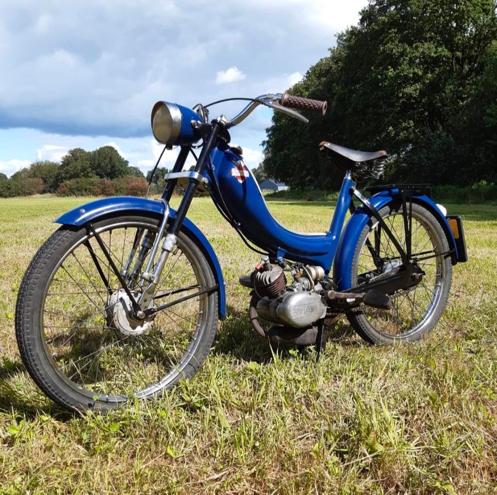 Flandria Futura ca. 1967 met kenteken, Maximaal 45 km/u, 49 cc, 1 versnellingen, Ophalen