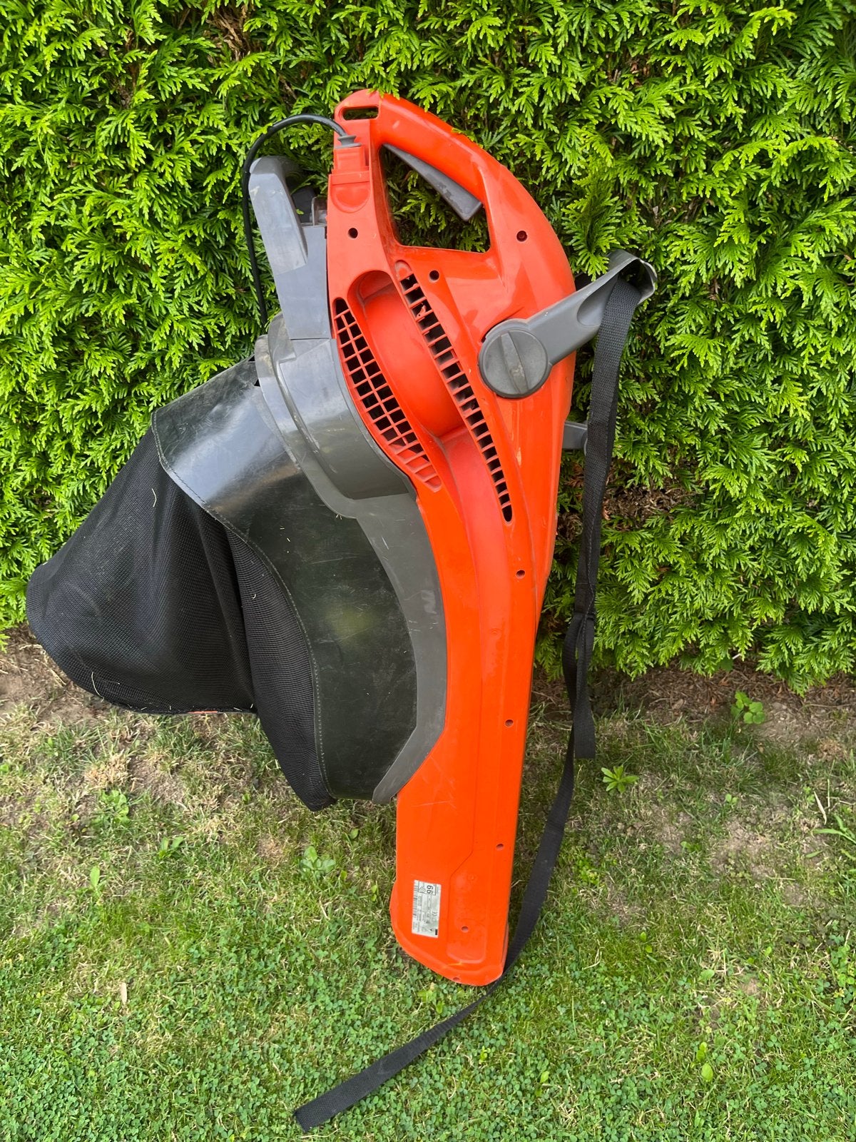 Flymo GardenVac 2500W Turbo Bladblazer/Bladzuiger, Gebruikt, Handgedragen, Ophalen of Verzenden, Met opvangzak