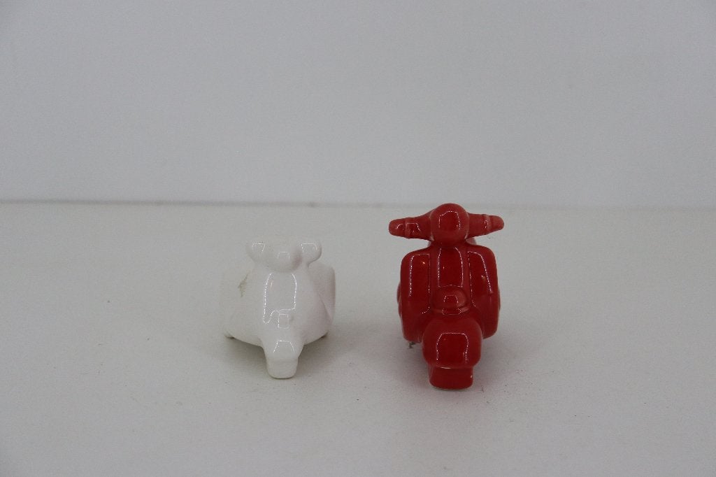 Schattig keramisch peper en zoutstel - Retro Vespa Scooters, Ophalen of Verzenden