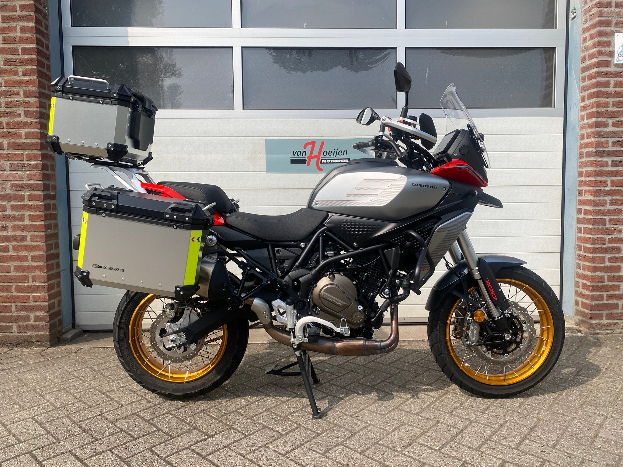 QJ Motor SRT 700 SX TOURING (bj 2025), Motoren, ABS, QJ MOTOR, Meer dan 35 kW, Toermotor