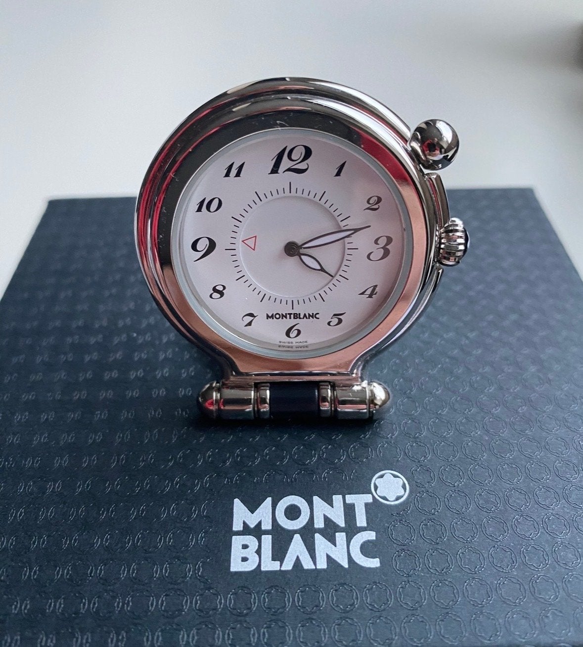 Montblanc Meisterstück Reiswekker - Nieuwstaat, Ophalen of Verzenden, Zo goed als nieuw, Analoog, Wekker of Tafelklok