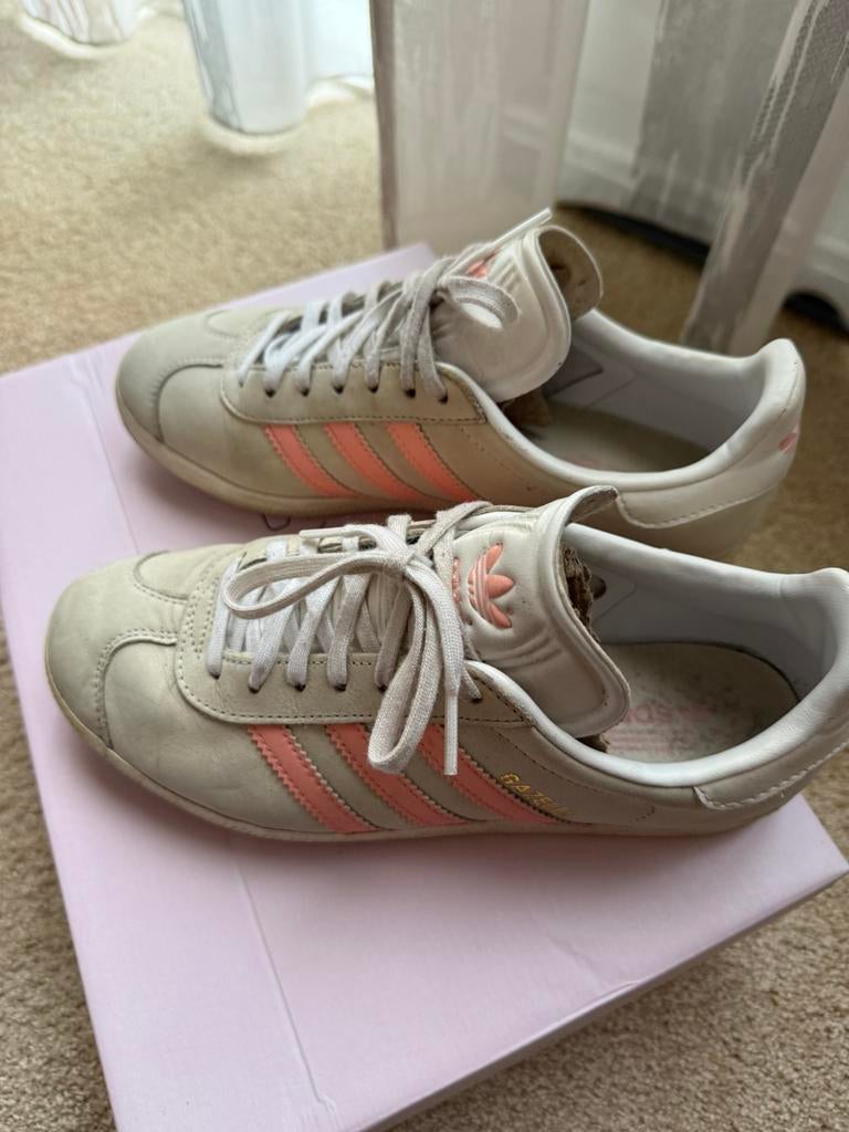 Adidas gazelle 38 2/3, Overige kleuren, Ophalen of Verzenden, Sneakers of Gympen, Zo goed als nieuw