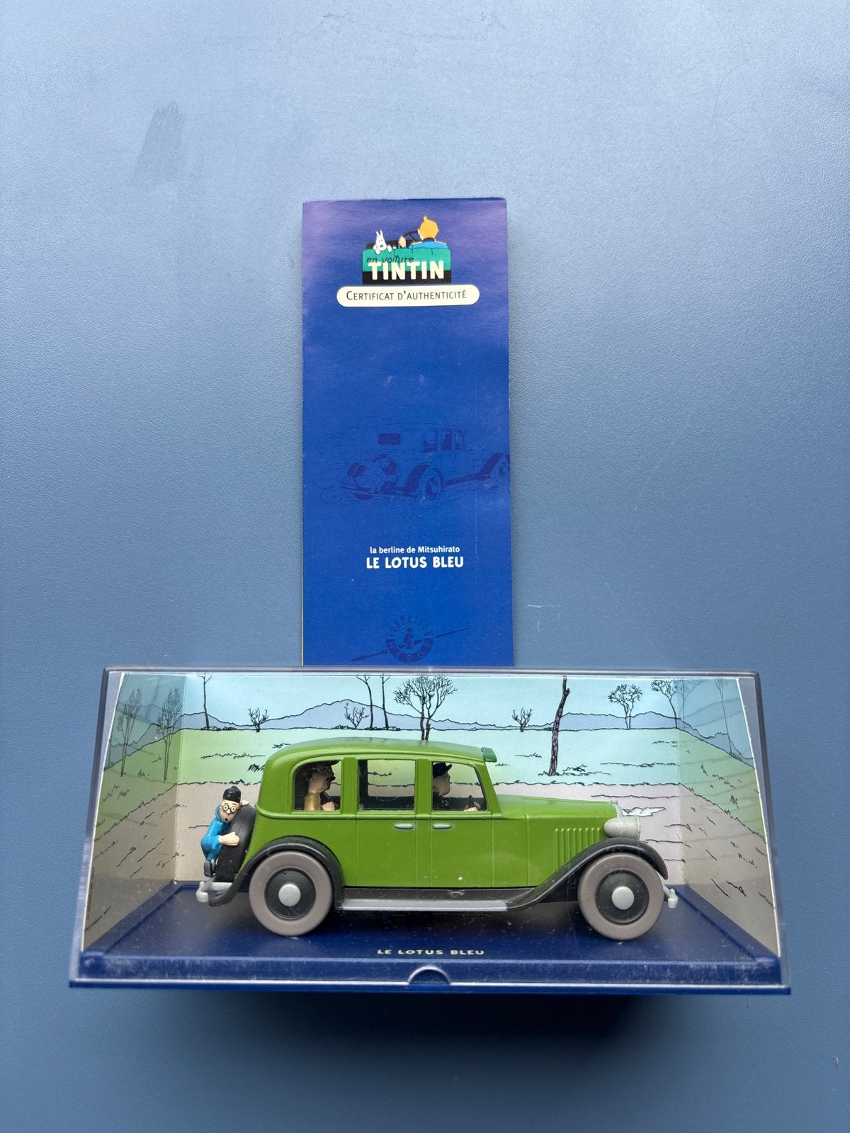 Tintin auto 'De Blauwe Lotus' met certificaat, Ophalen of Verzenden, Zo goed als nieuw, Auto, Overige merken