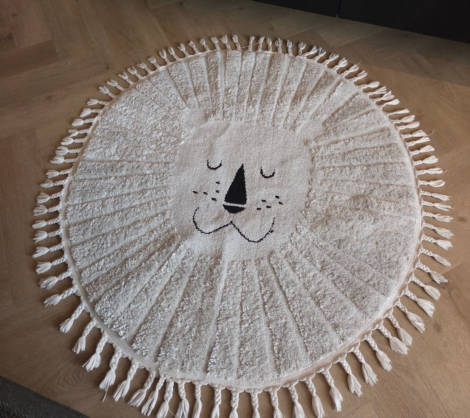 Rond vloerkleed leeuw, Ophalen