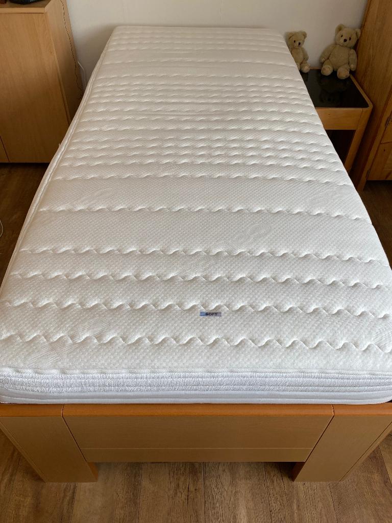 Matras, 90x200, natuurlatex, Ophalen, 90 cm, Eenpersoons, Zo goed als nieuw