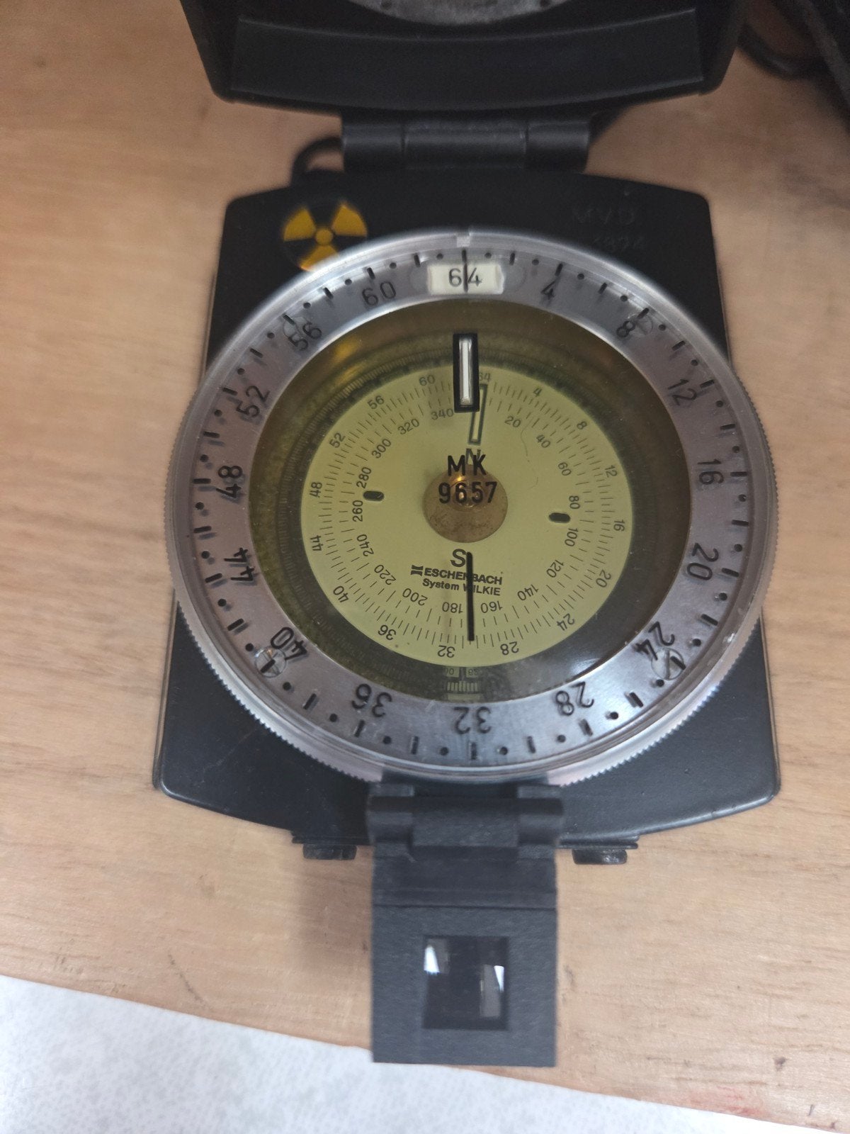 Kompas Vloeistof CPL Escherbach M90 met leren etui, Ophalen