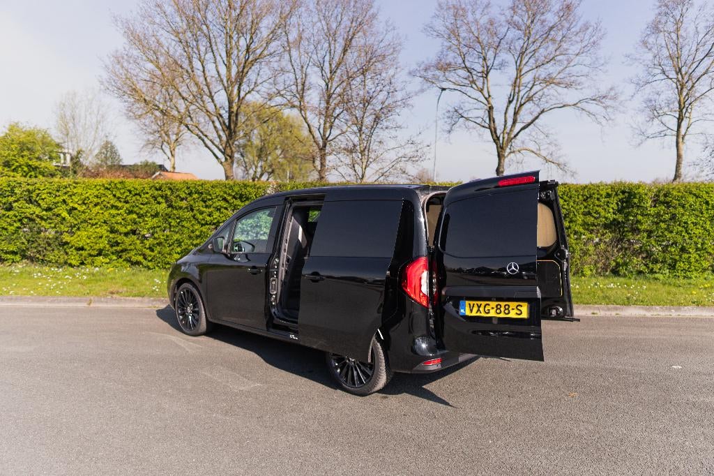 Mercedes-Benz Citan 112CDI 116pk L1 Aut 2023 Zwart/Zwart, Auto's, Stof, 4 cilinders, 116 pk, Zwart