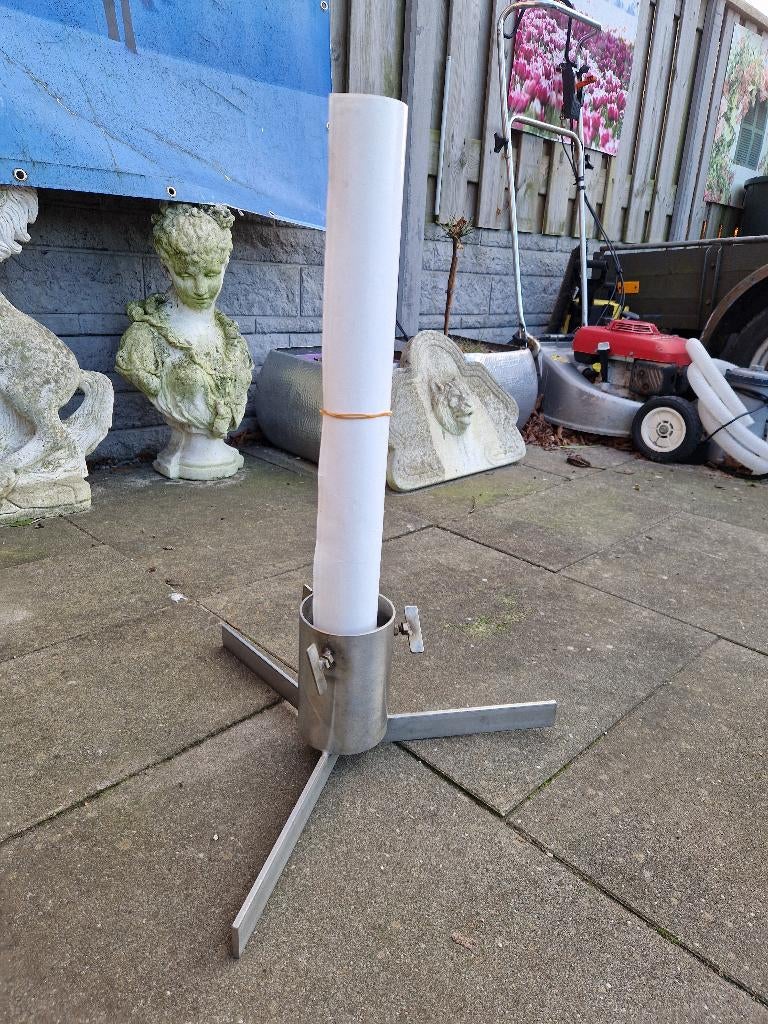 Stevige grote RVS parasol houder met 3 stevige stel bouten., Ophalen of Verzenden, Nieuw
