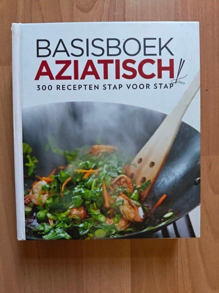 Basisboek Aziatisch - 300 recepten stap voor stap (2015), Boeken, Hoofdgerechten, Azië en Oosters, Ophalen of Verzenden, Zo goed als nieuw