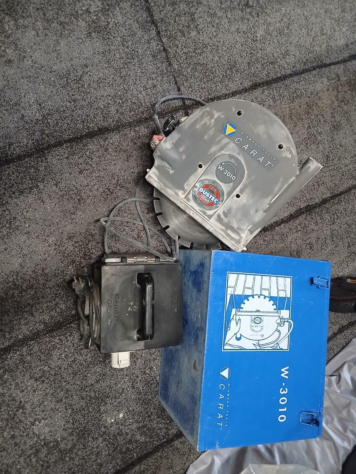 Carat W3010 handmuurzaagmachine, Ophalen