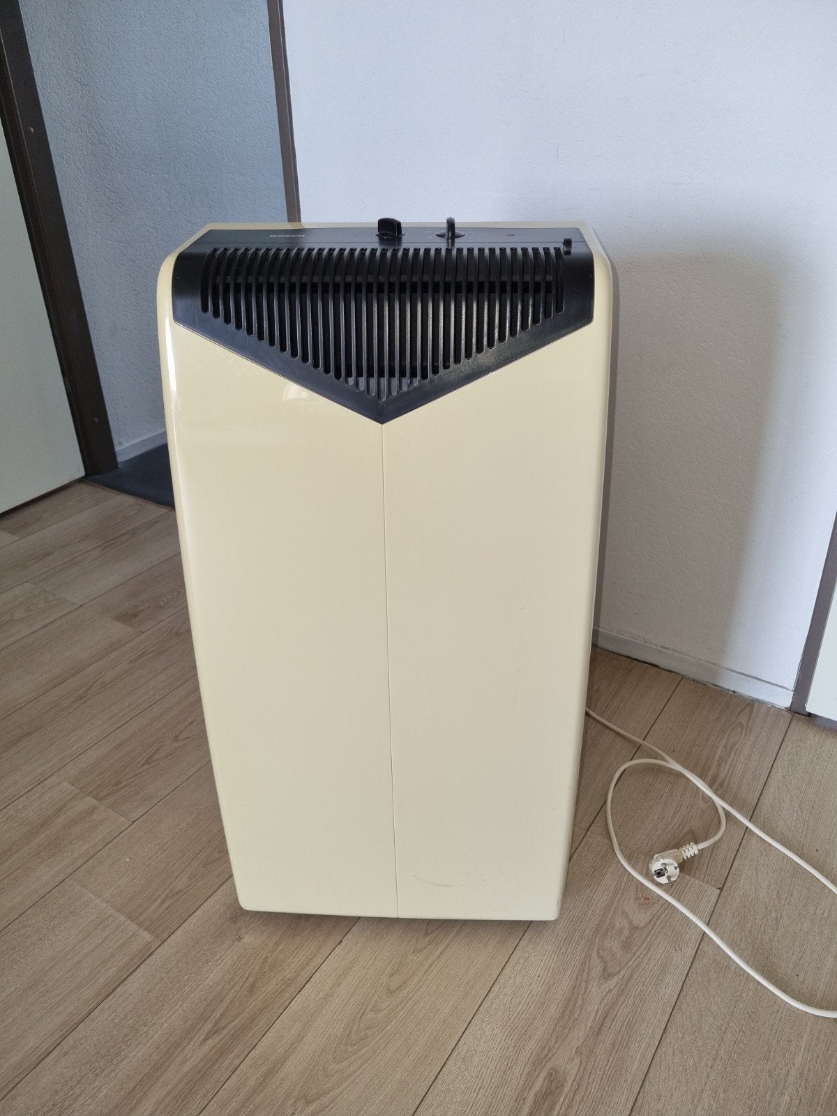 Bosch Mobiele Airco REKM 210 - Koelen en Ontvochtigen, Ophalen, Gebruikt, 2 snelheden, Koelen en Ontvochtigen