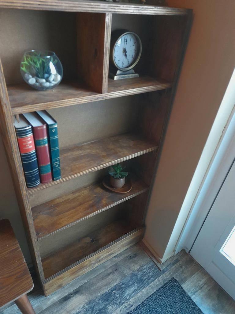 Houten boekenkast met vakken voor decoratie, Huis en Inrichting, Kasten | Boekenkasten, 25 tot 50 cm, Ophalen of Verzenden