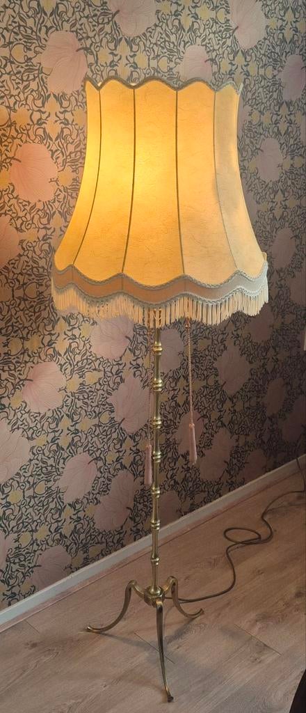 Vintage brocante 'granny' lamp, Ophalen
