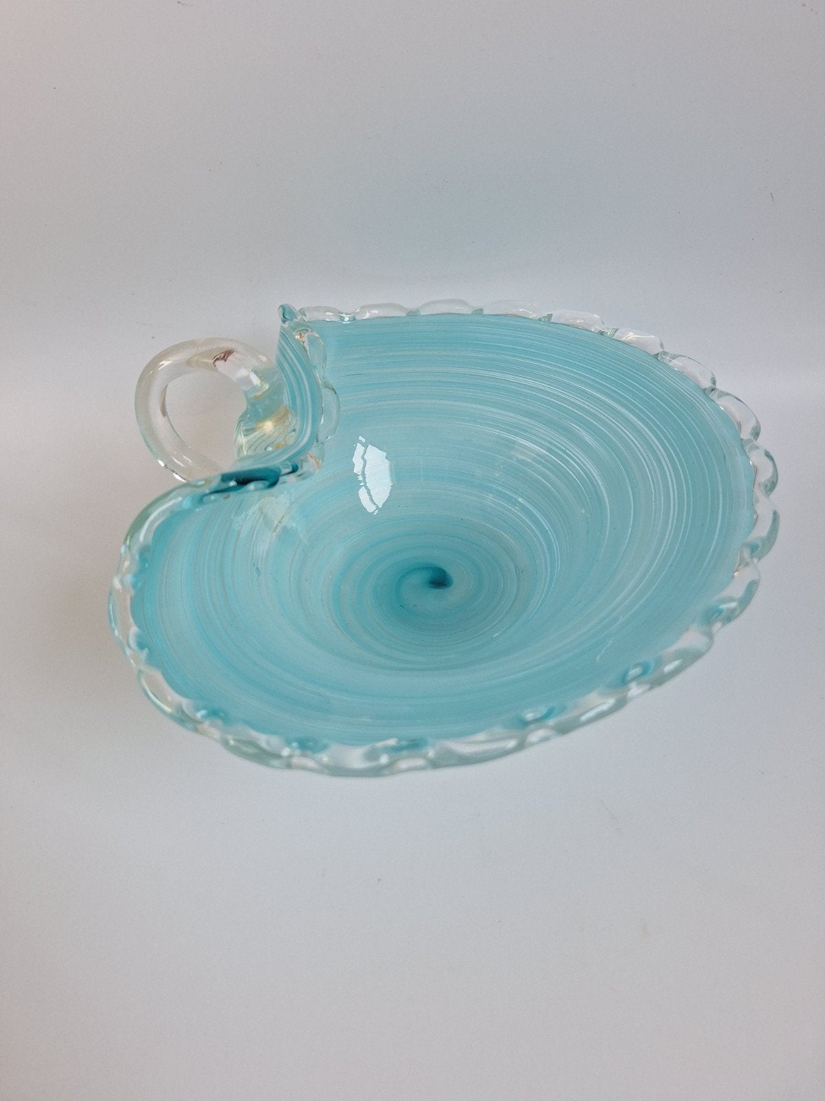 Mooie glazen blauw/ witte murano schaal
10 x 20 x 17,5 cm
54, Ophalen of Verzenden
