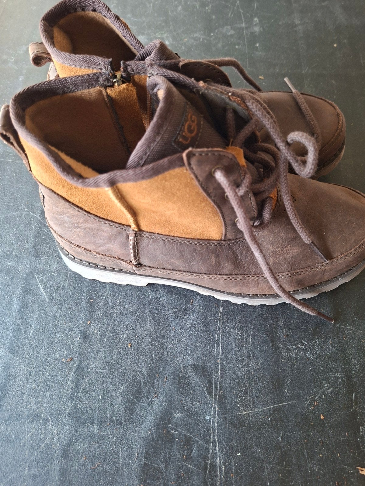 Ugg laarzen maat 36, Kleding | Dames, Bruin, Lage of Enkellaarzen, Ophalen of Verzenden, Gedragen