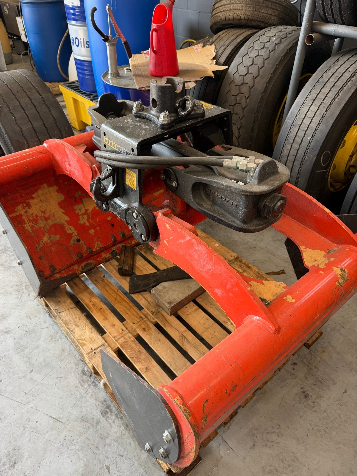 Kinshofer hydraulische afvalgrijper – 2.000 kg hefvermogen, Ophalen