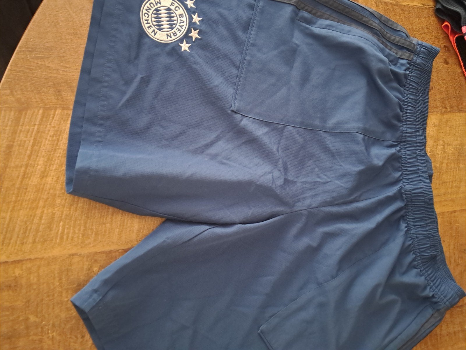 2 Sport broekjes maat L, Ophalen of Verzenden, Zo goed als nieuw, Zwart, Voetbal