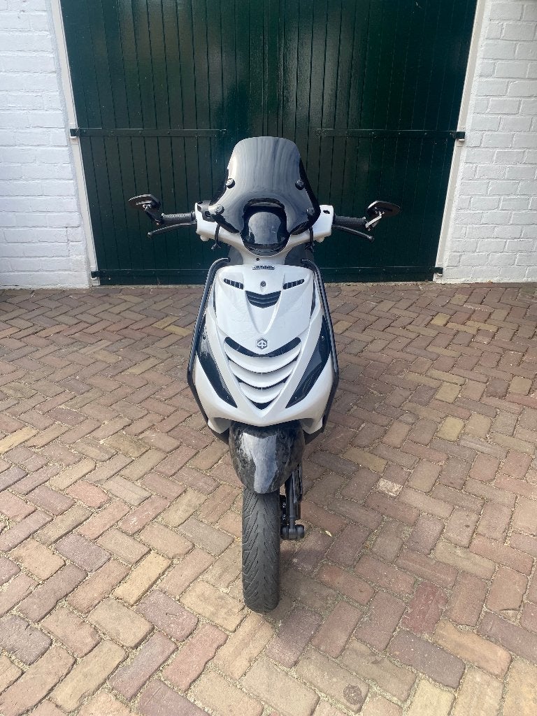 scooter, Ophalen, Piaggio, Zo goed als nieuw, Benzine