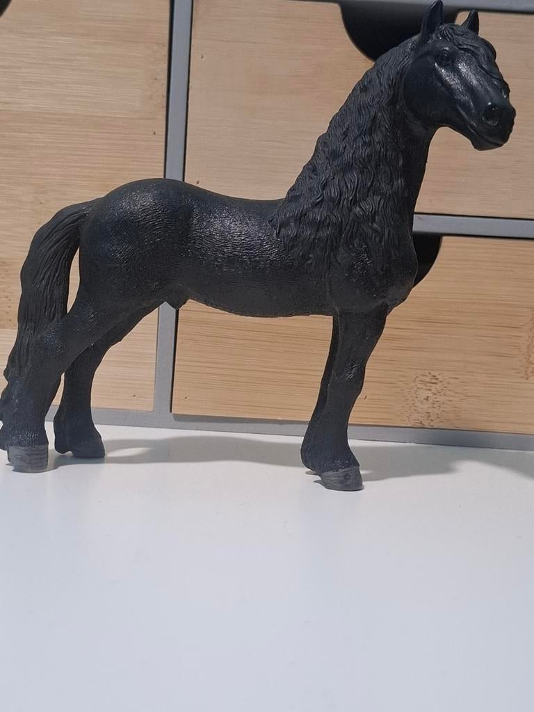 Schleich Friese Hengst - Zwart Paard Speelgoed, Ophalen of Verzenden, Gebruikt