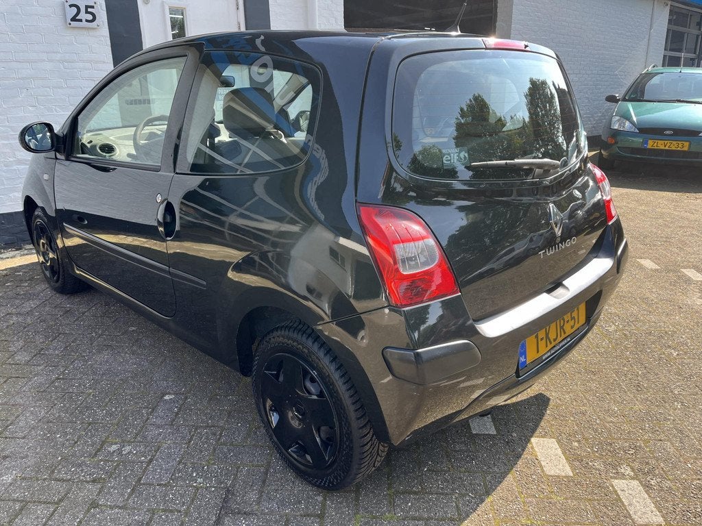 Renault Twingo 1.2-16V Authentique /Nieuwe apk/Nieuwe distri, Voorwielaandrijving, Gebruikt, 31 €/maand, 4 cilinders