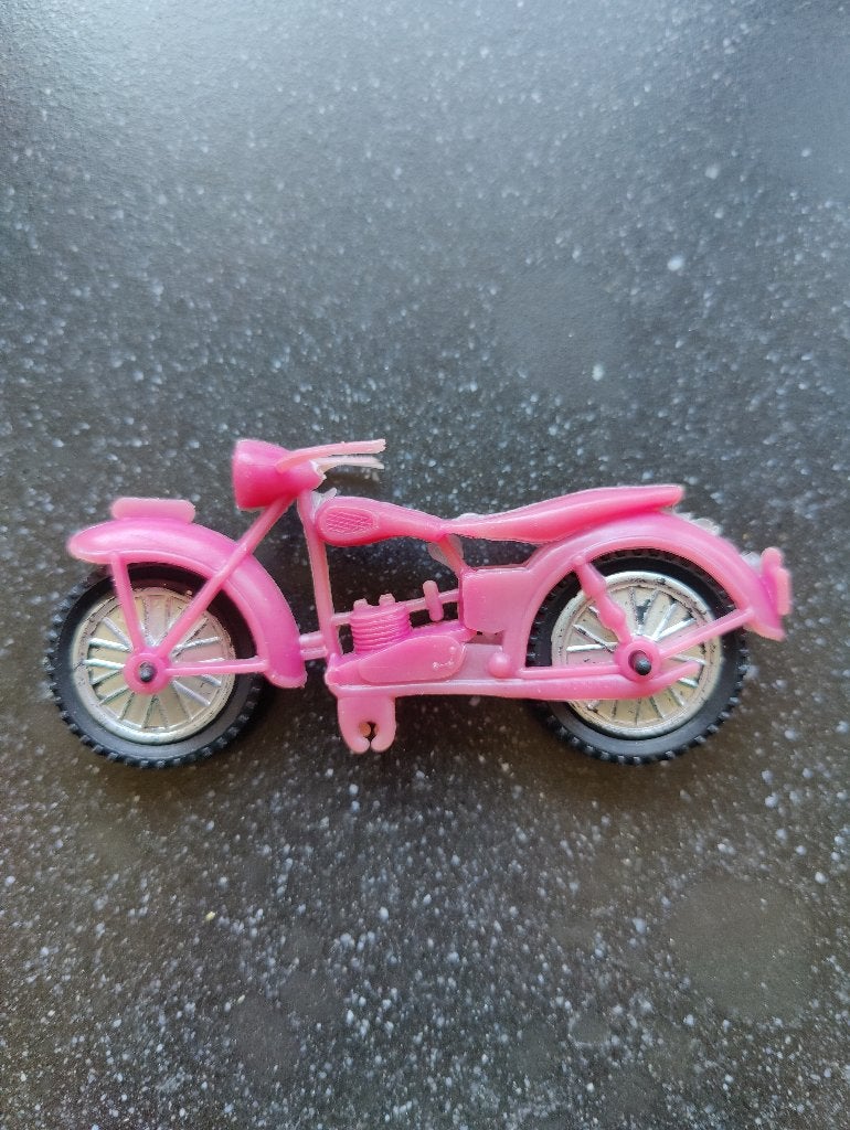 Vintage waarschijnlijk oud Barbie motorfiets jaren tachtig, Verzamelen, Ophalen of Verzenden, Gebruikt, Accessoires
