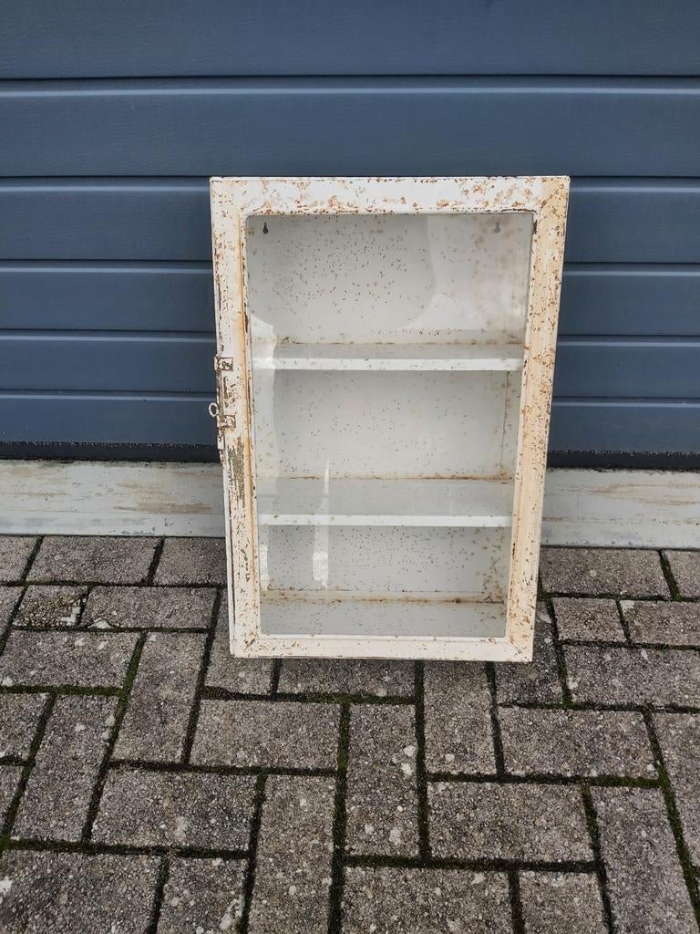 Gaaf brocant metalen kastje in goede staat heeft geen schade, Antiek en Kunst, Curiosa en Brocante, Ophalen