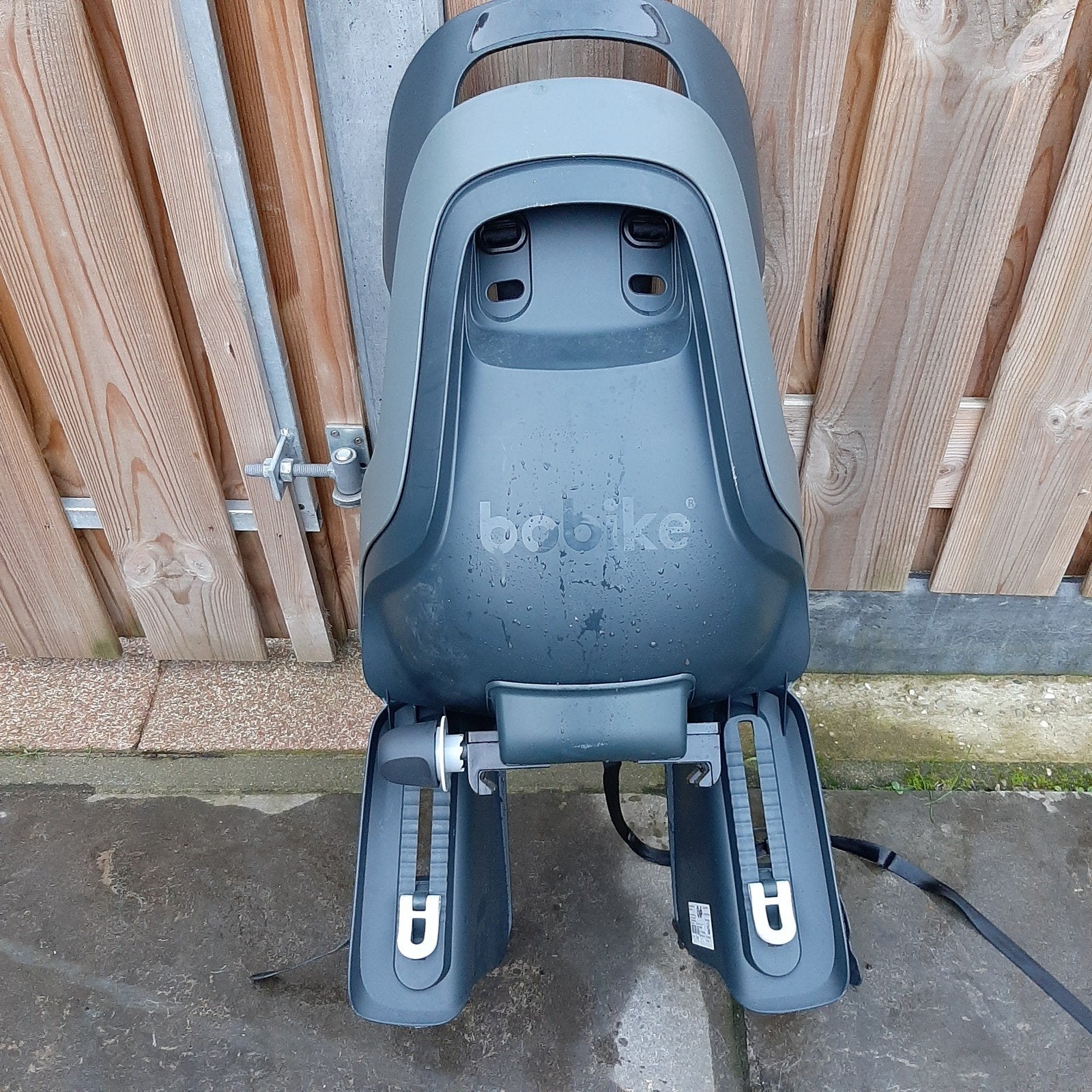 fietsstoeltje voor achterop de bagagedrager Bobike Go maxi, Ophalen, Achterzitje, Voetsteuntjes, Zo goed als nieuw