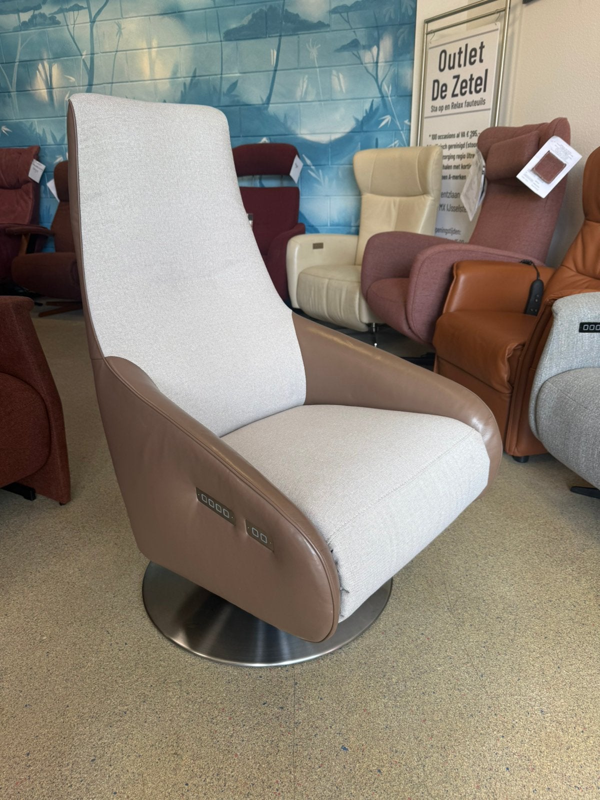 Prominent A-100 sta op stoel relax fauteuil met extra opties, Ophalen of Verzenden, Nieuw, Leer, Outlet IJsselstein Ruim 100 A merken alle kleuren en maten