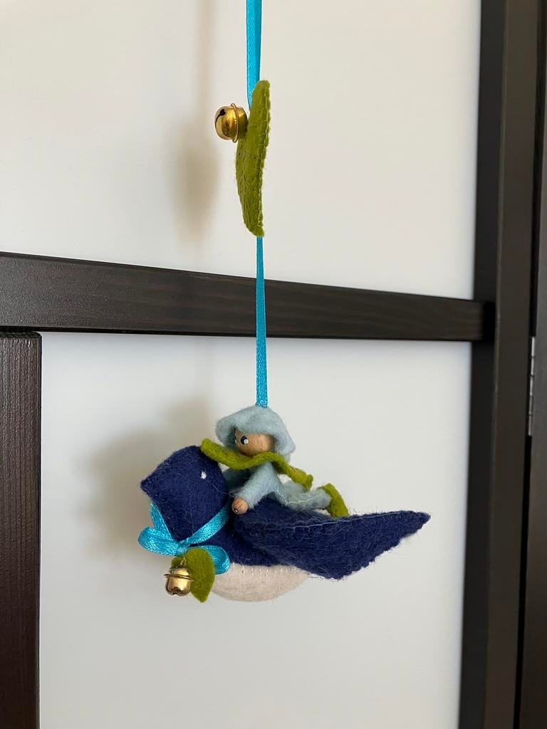 Zwaluw hanger, Ophalen of Verzenden, Zo goed als nieuw, Figuurtje(s), Wolvilt