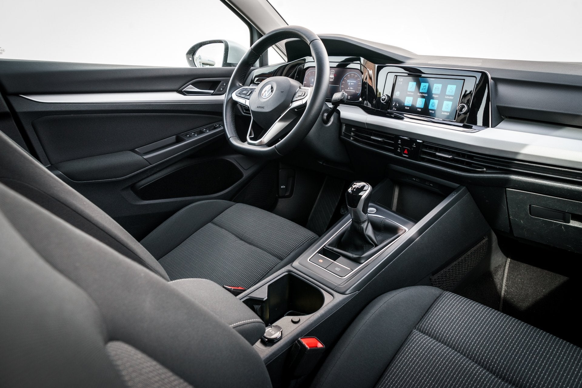Volkswagen Golf 8 1.0 TSI Golf | Rijklaar | Digitaal instrum, Auto's, 1160 kg, Stof, Gebruikt, Met garantie (alle)