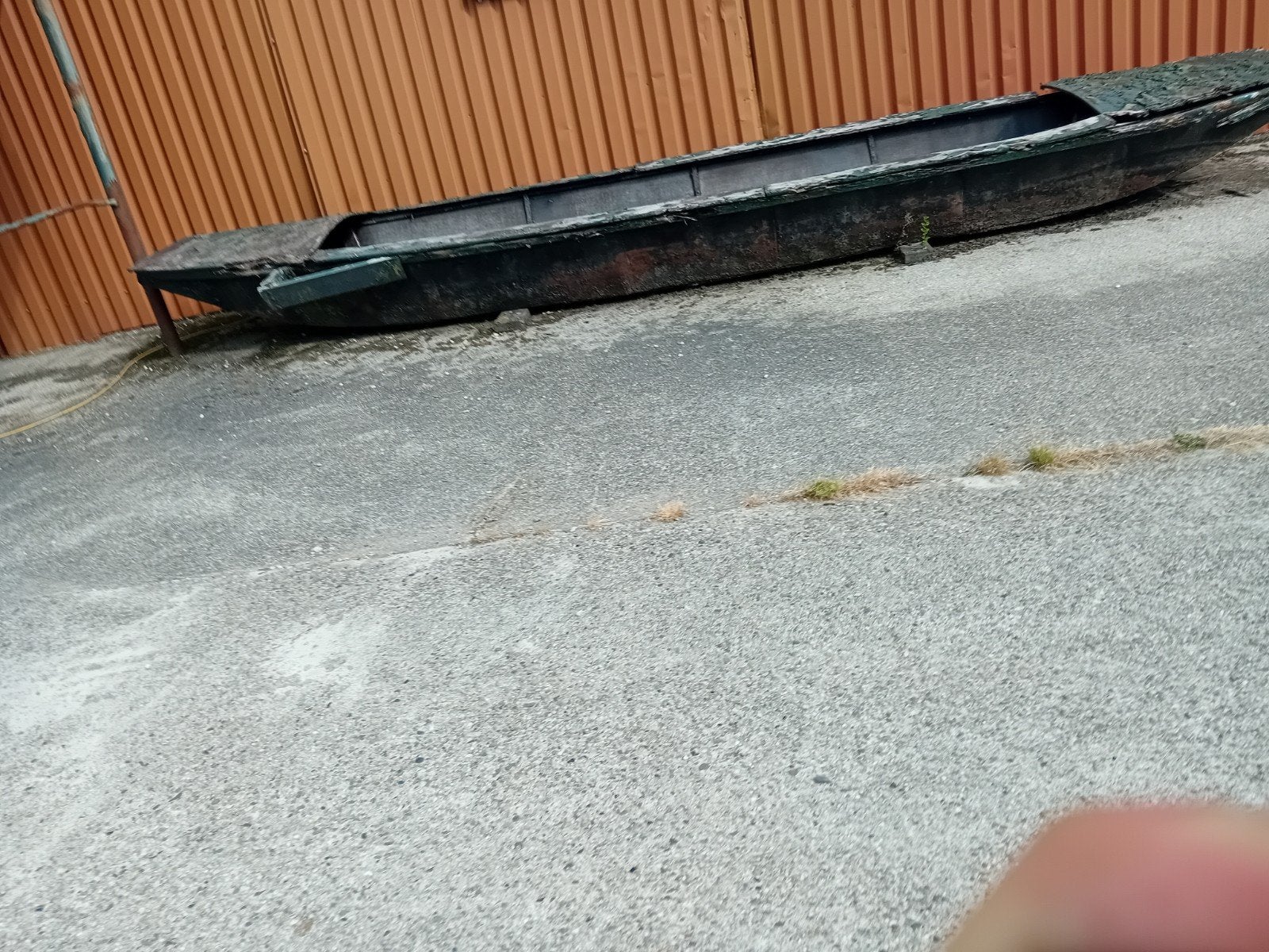 Oude houten boot - opknapproject, Ophalen