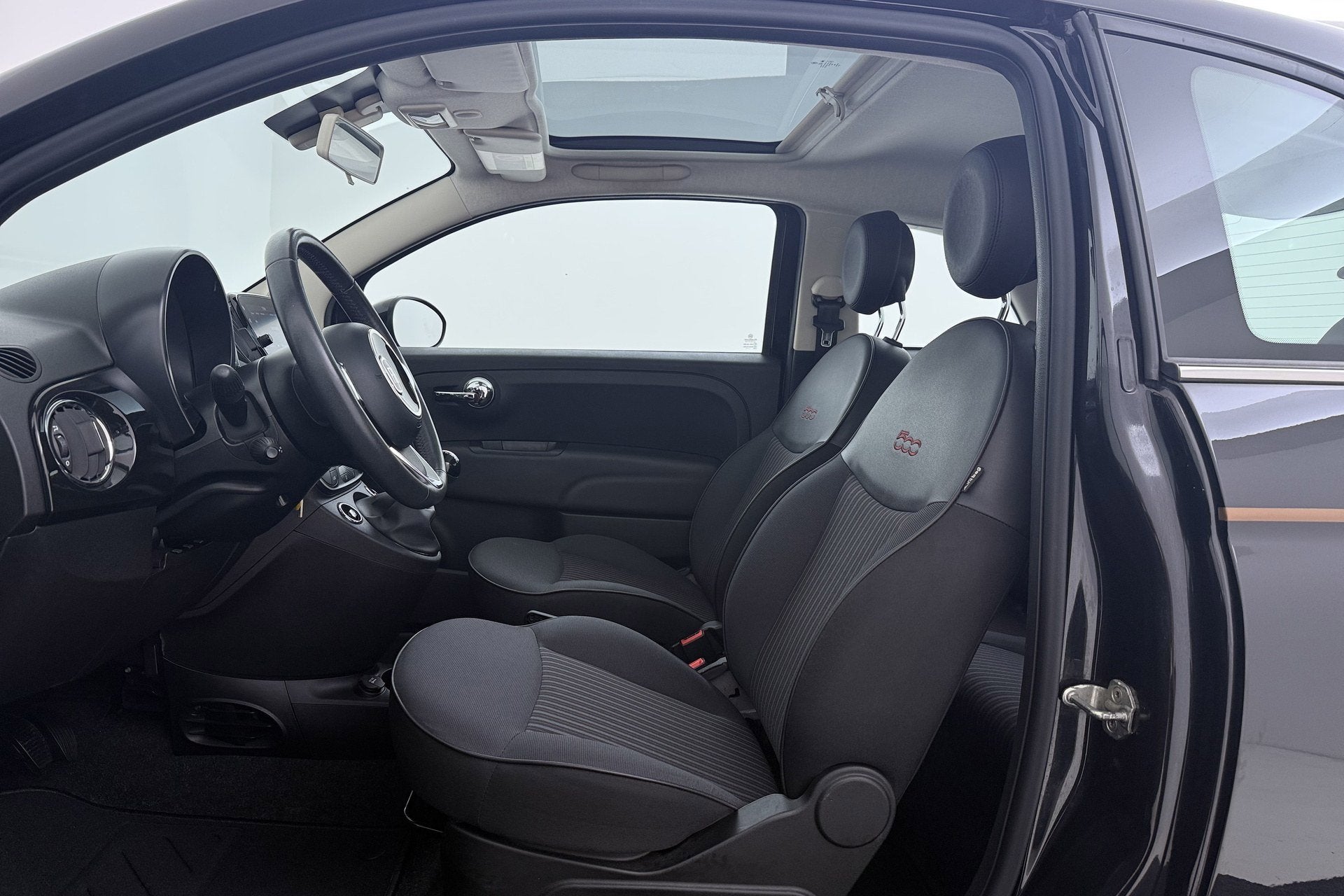 Fiat 500 1.2 Collezione | CarPlay | Panoramadak | 80000 KM !, Auto's, Fiat, Voorwielaandrijving, Gebruikt, 4 cilinders, 4 stoelen