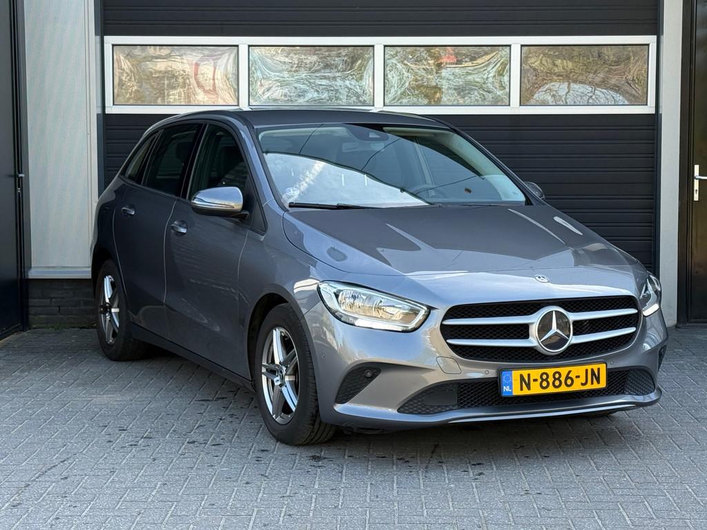 Mercedes-Benz B-klasse 180 Business Solution Plus Navi, Stoe, 136 pk, Gebruikt, Euro 6, 4 cilinders