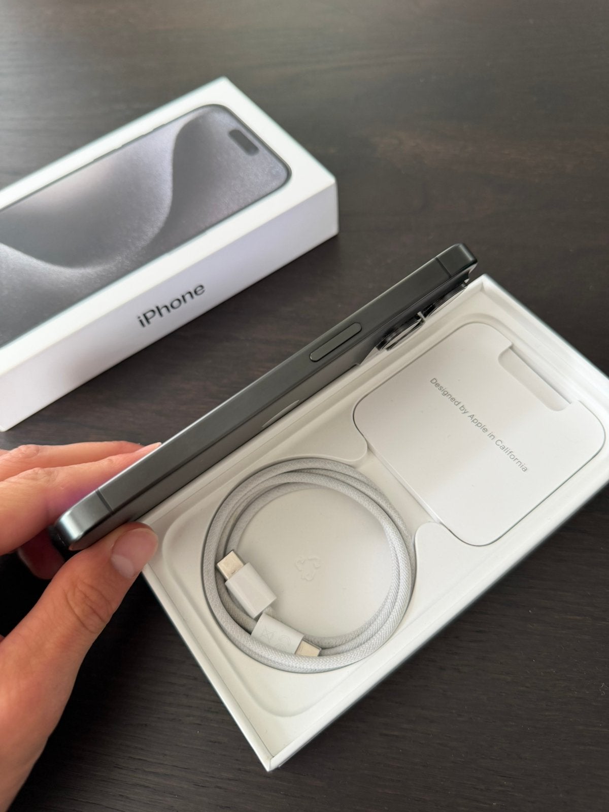 Foto 8 van Apple iPhone 15 Pro Black Titanium, 128GB +oplader en doosje