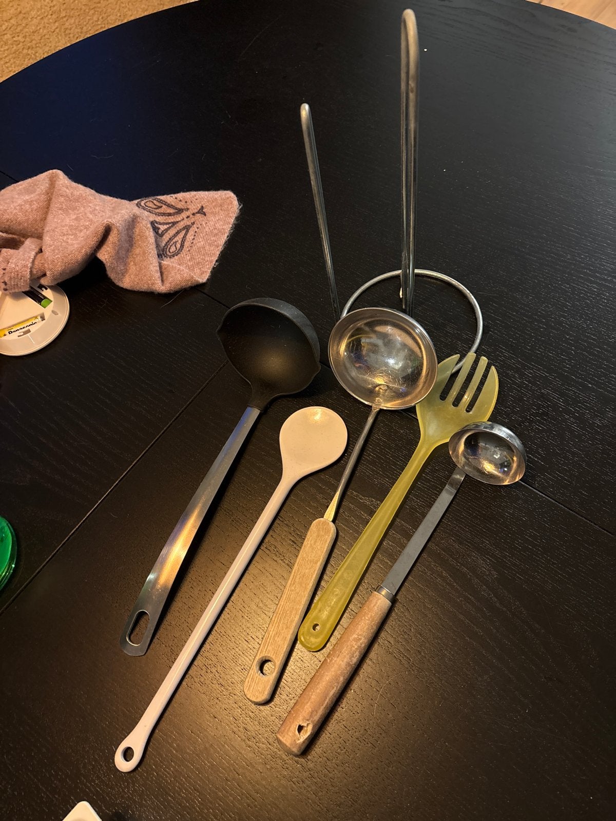 Diverse lepels en keukenrolhouder, Ophalen, Metaal, Meerkleurig, Overige typen