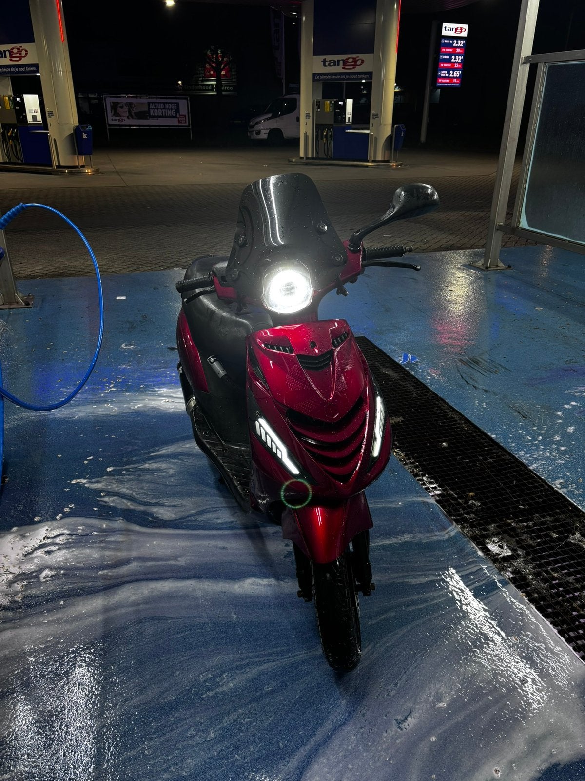 Piaggio zip 4 takt 2015, Fietsen en Brommers, Ophalen, Zo goed als nieuw, Benzine, Zip