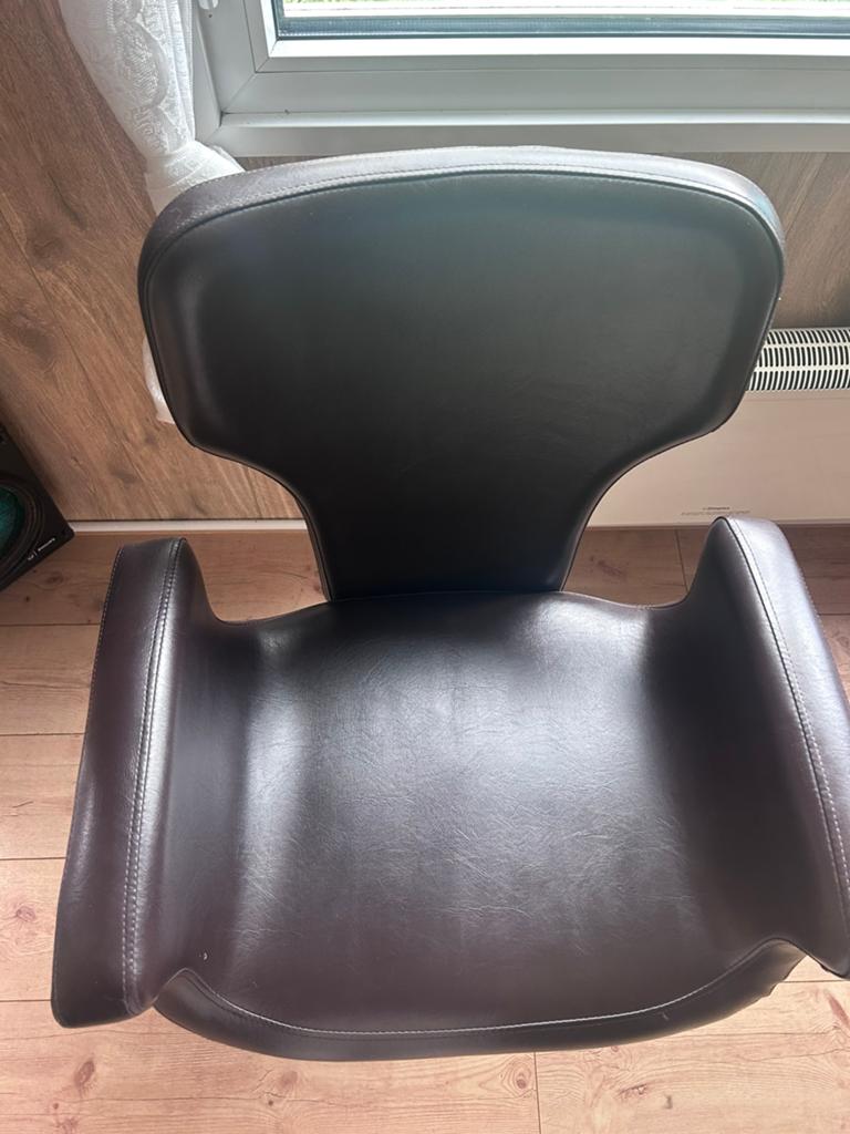 Kappers stoel bruin, Ophalen, Zo goed als nieuw, 75 tot 100 cm, 50 tot 75 cm