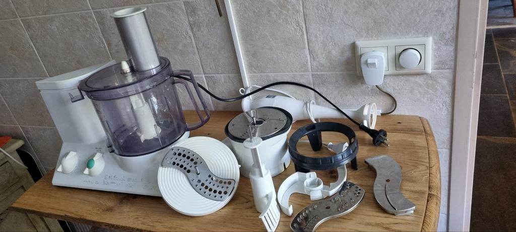 Braun Keukenmachine K850 (Type 3205) met accessoires, Witgoed en Apparatuur, 2 tot 3 liter, Ophalen, Gebruikt, 3 snelheden of meer