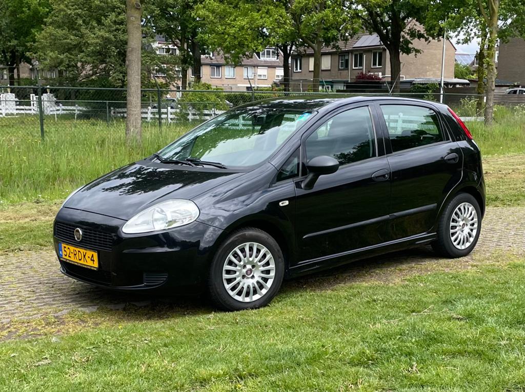 Fiat Punto 1.3 Multijet 62KW 5DR - Airco - APK - 2e eigenaar, Voorwielaandrijving, Euro 5, Elektrische ramen, 4 cilinders