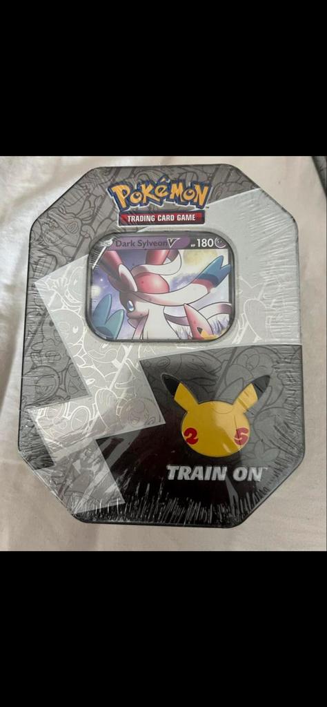 Pokémon Celebrations Dark Sylveon V Tin, Ophalen of Verzenden, Nieuw, Overige typen