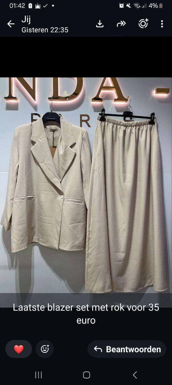 Blazer set met rok - Beige, Ophalen of Verzenden, Nieuw, Beige, Boven de knie