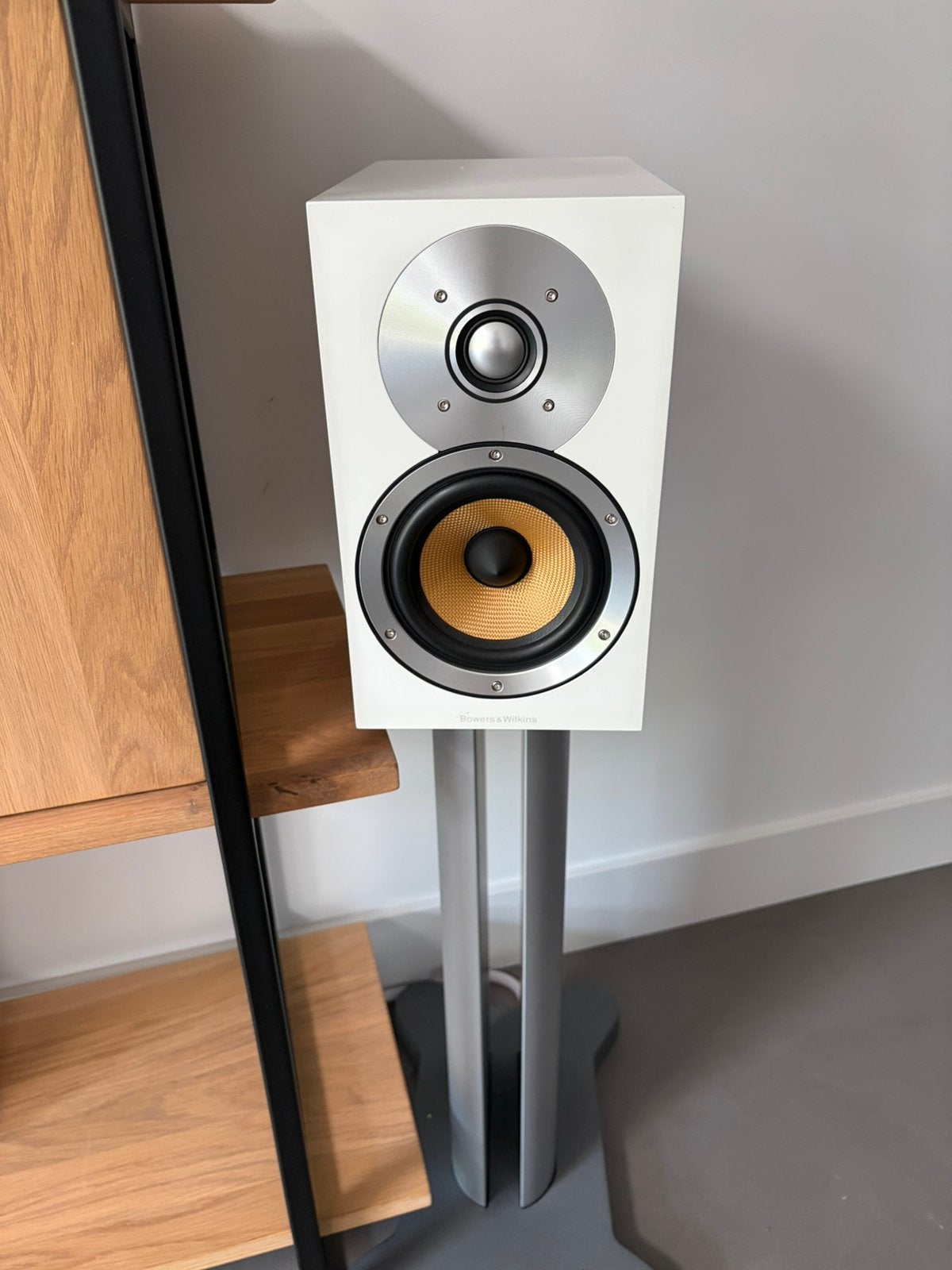 B&W CM1 speakers satin white, Ophalen, Zo goed als nieuw, Overige merken